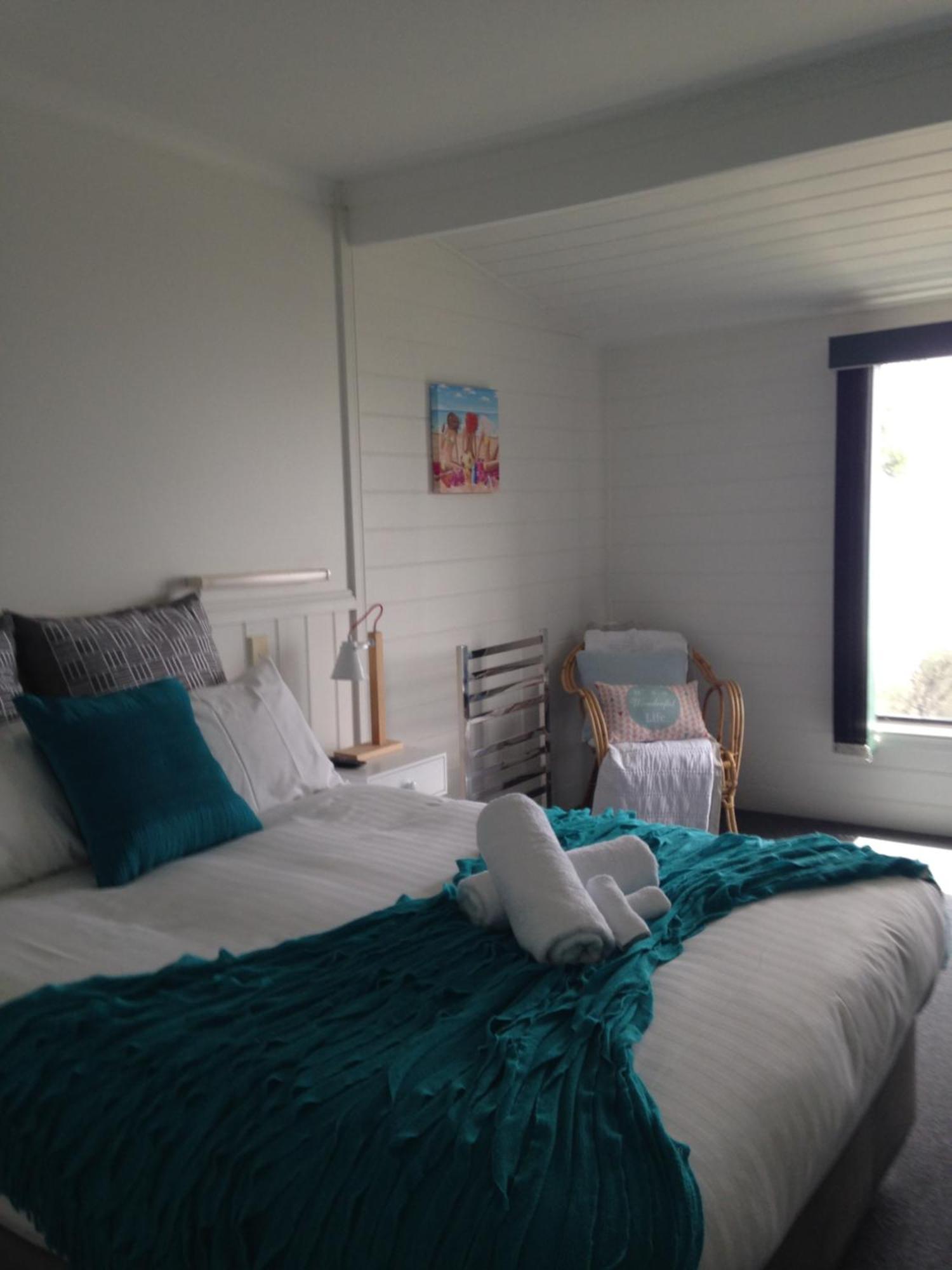 Kingfisher Cottage Beachfront At The Binalong Bay מראה חיצוני תמונה